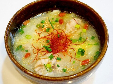 手羽元&餅&白菜をコトコト煮込!サムゲタン風スープ
